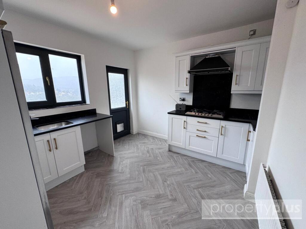House in Cardiff, Trealaw - View 5