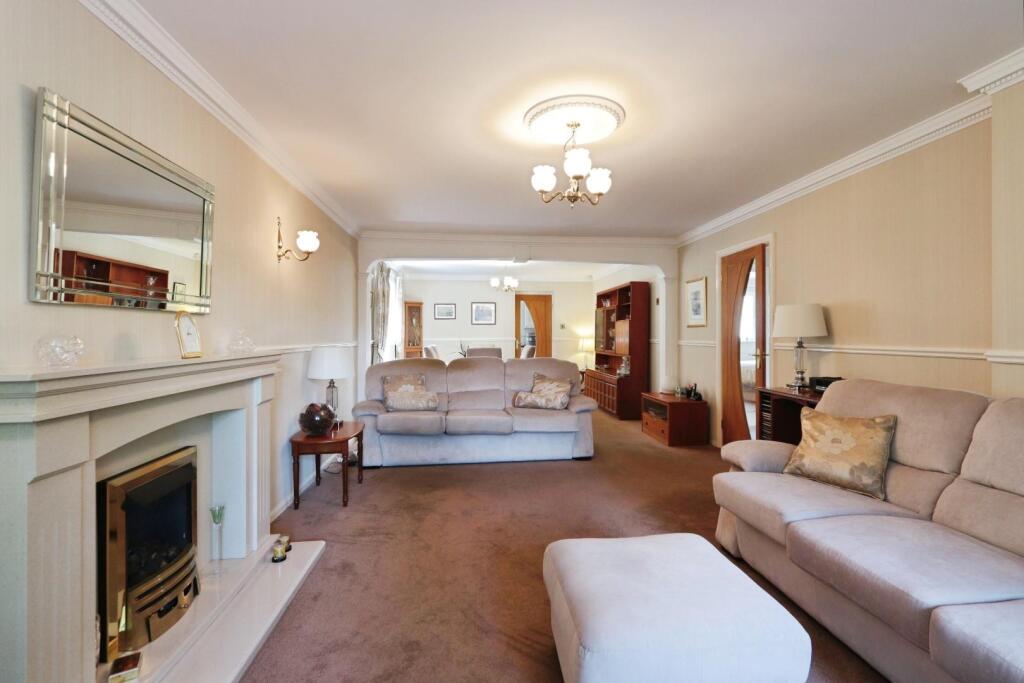 Josselin Court, Chapeltown, Sheffield photo 2