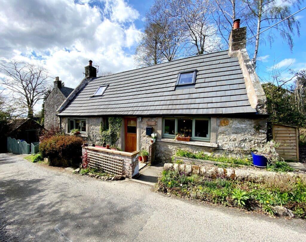Main image of property: Townhead Cottage, The Cobbles, Kinnesswood, Kinross, KY13 9HL