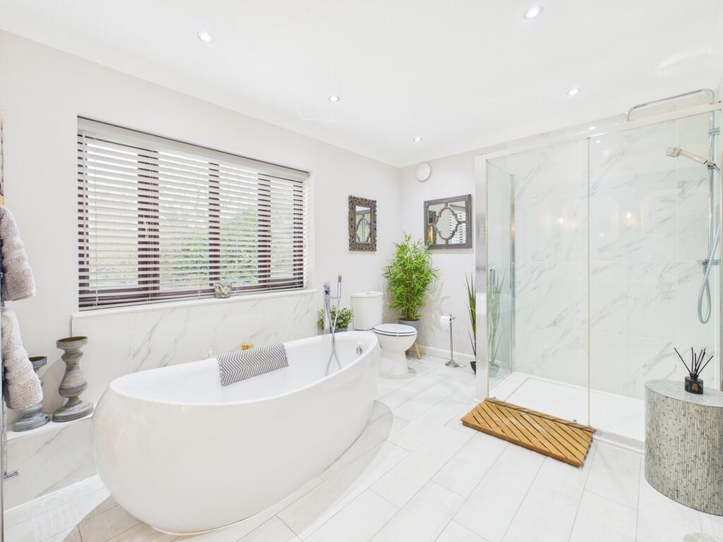 House in Northampton, Shelfleys, West Hunsbury - View 3