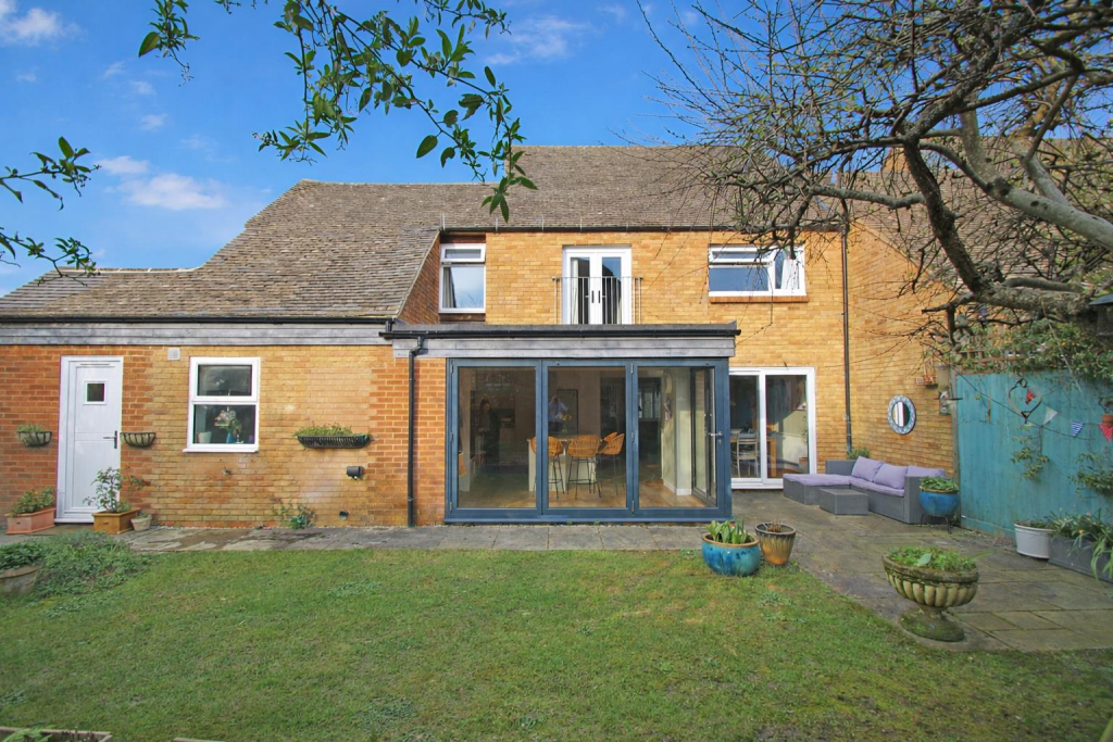Main image of property: West Chiltern, Woodcote, Reading