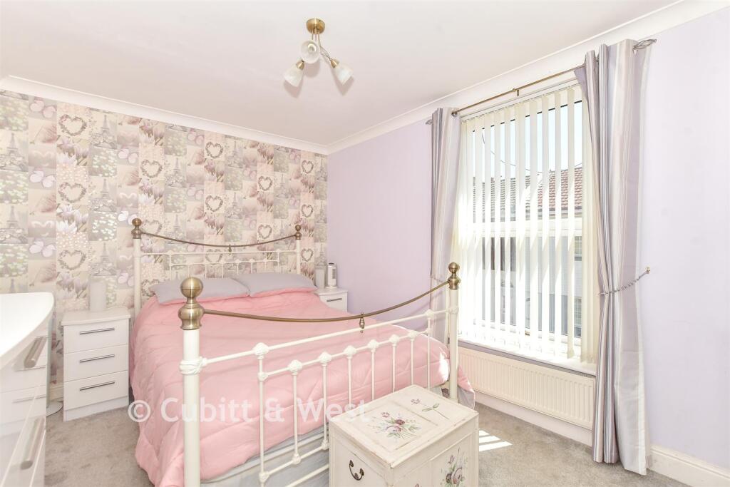 House in Portsmouth - View 6
