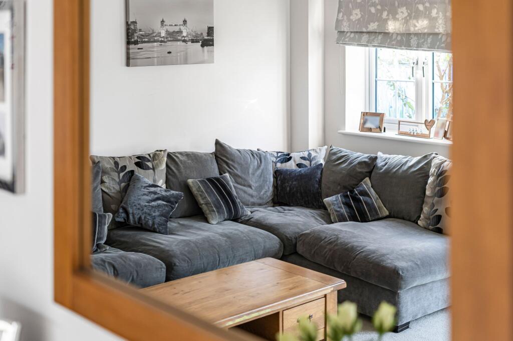 Additional image 6 of Mortimer Crescent, Kings Park, AL3