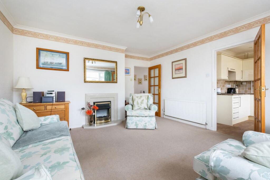 Chantryfield Road, Angmering, BN16 photo 4