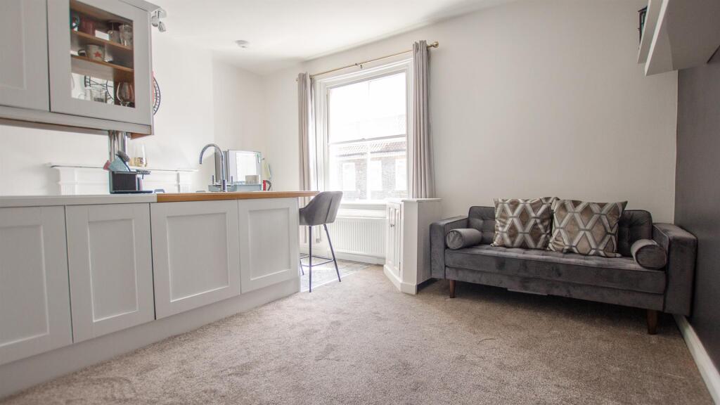 Apartment in York - More