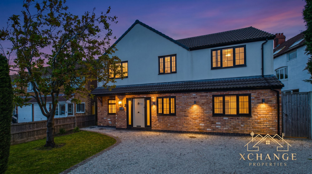 Main image of property: Weston Lane, Bulkington, CV12