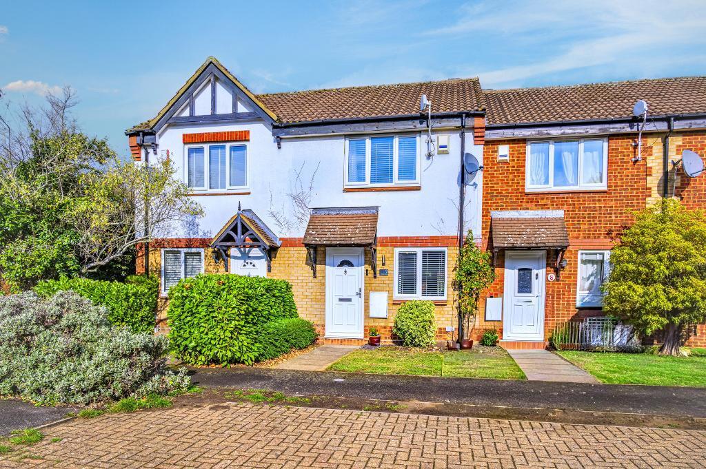 2-bed terraced on Battle Abbey, Bedford, MK41 0TR, £270,000