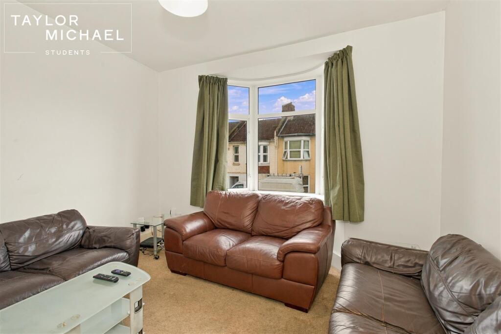 6 bedroom terraced house for rent
