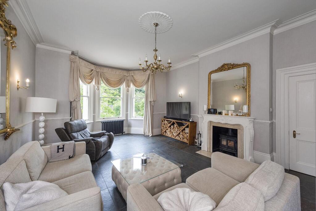 4 Bedroom Apartment, Ferndale, Tunbridge Wells photo 2