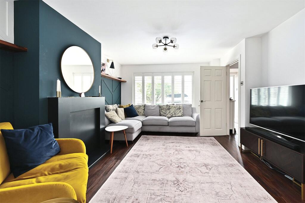 House in Surrey Heath, Surrey - More