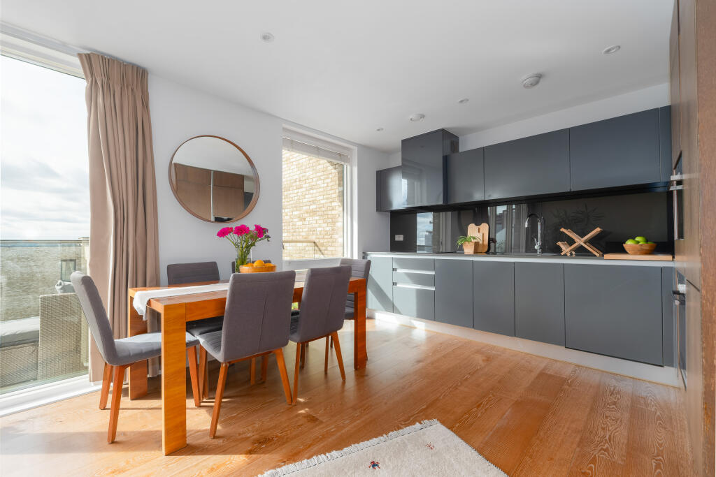 Apartment in London, Kidbrooke Village, Kidbrooke - More
