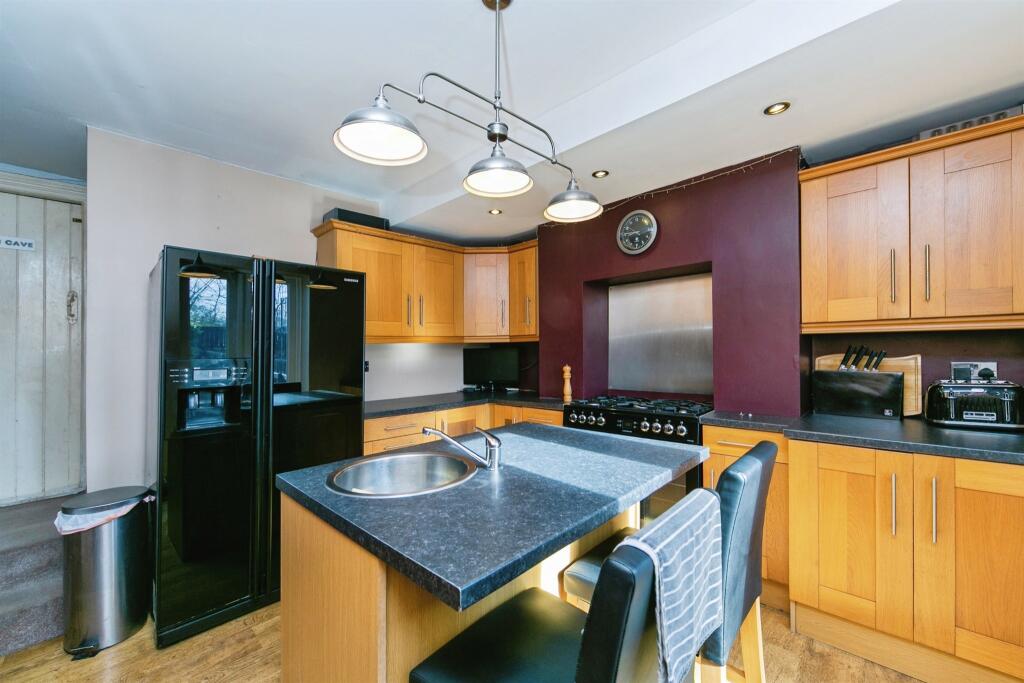 House in Rotherham, South Yorkshire - View 6