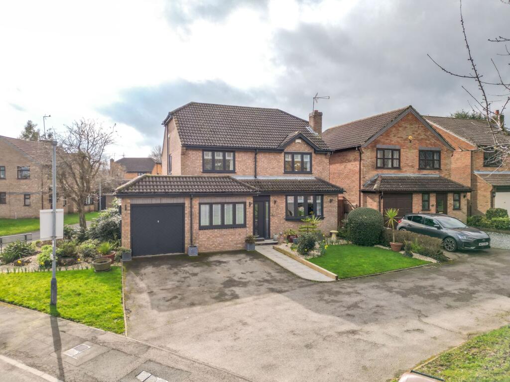 Main image of property: Wentworth Drive, Nuneaton, CV11