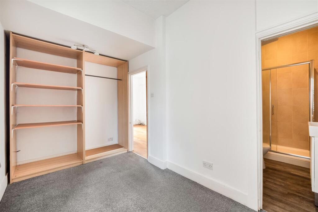 Apartment in Sutton - More