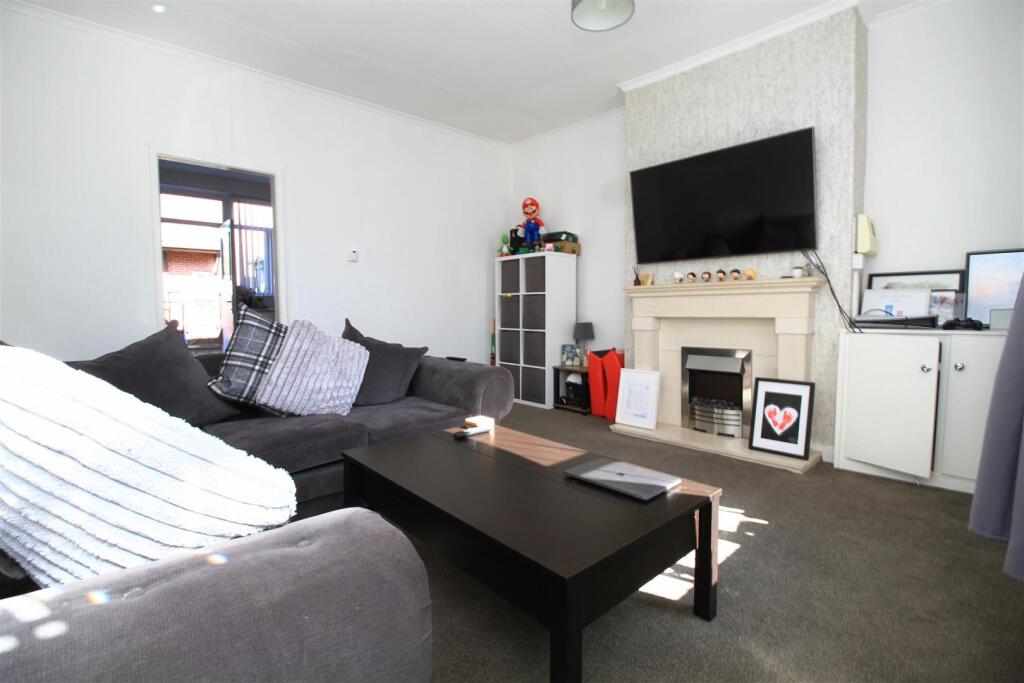 House in Tameside, Greater Manchester - View 2