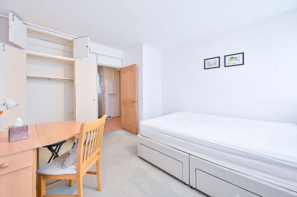 Apartment in London - View 4