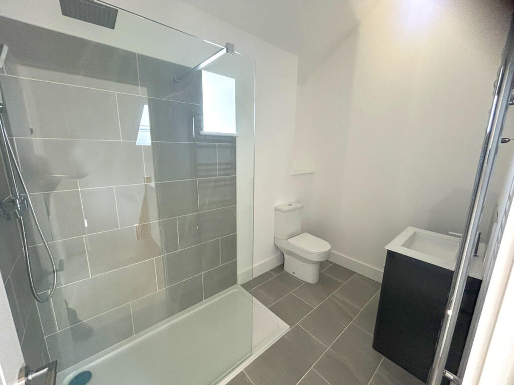 House in Truro, Wendron - More