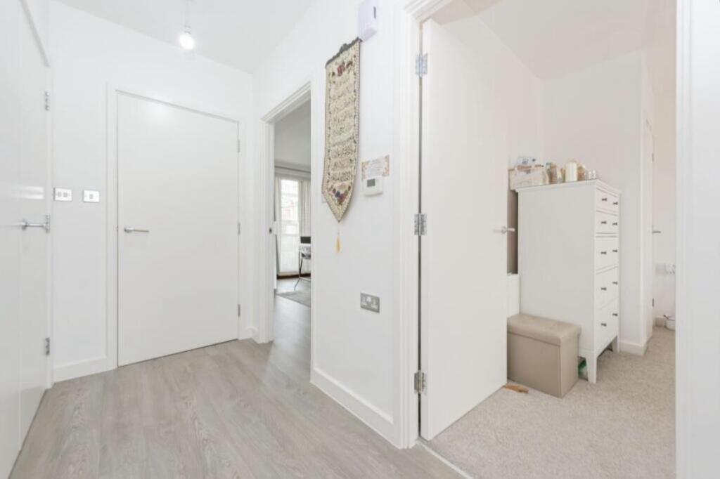 Alderwick Drive, Hounslow - View 3