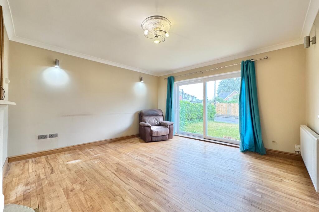House in Fareham, Locks Heath - View 2