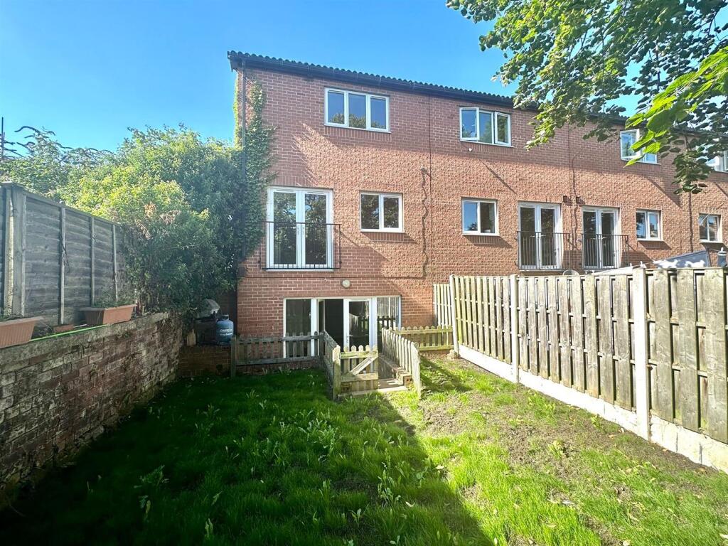 Main image of property: Alney Place, Sheffield