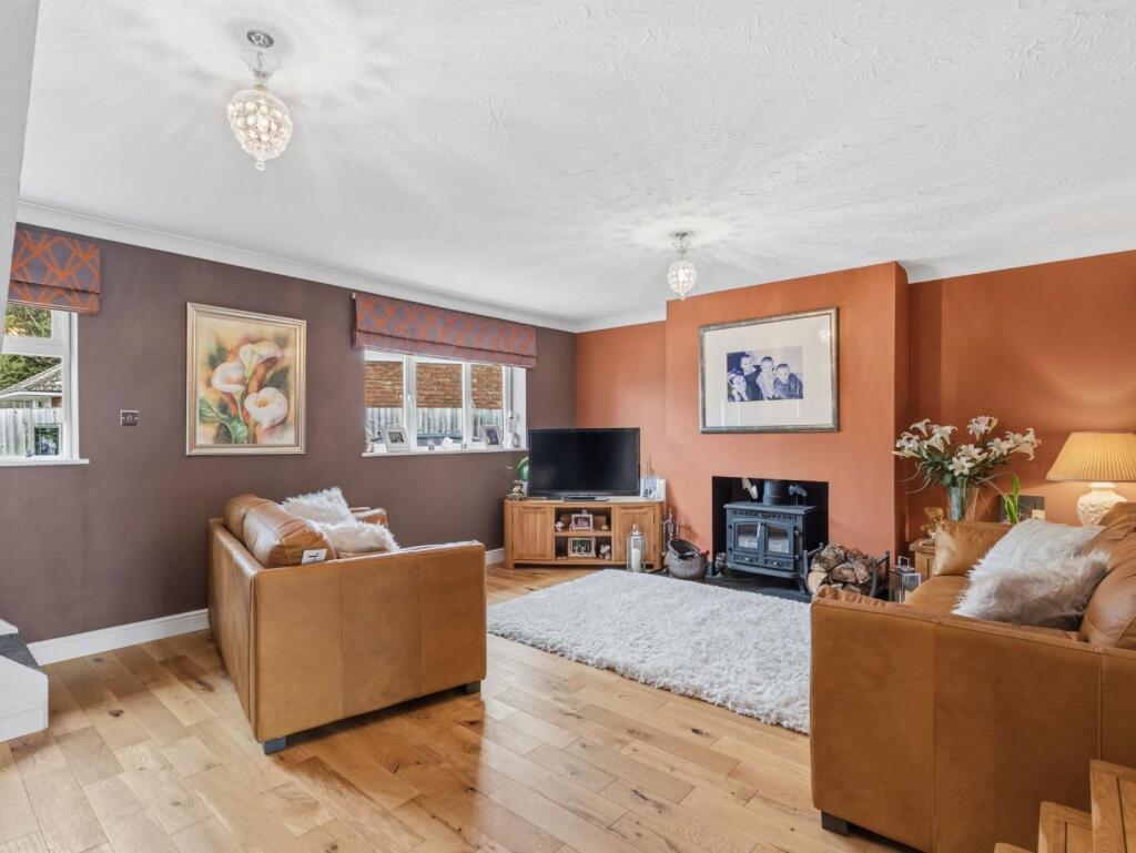 Elm Close, Southam photo 4