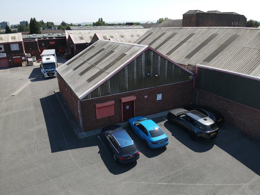 Main image of property: Unit 10, Hillgate Business Centre, Stockport, SK1 3AU