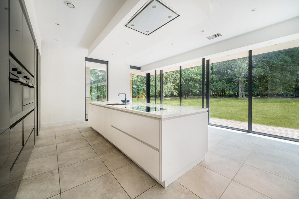 House in Hemel Hempstead - More