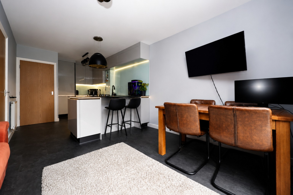 House in Lincoln, Lincolnshire - More