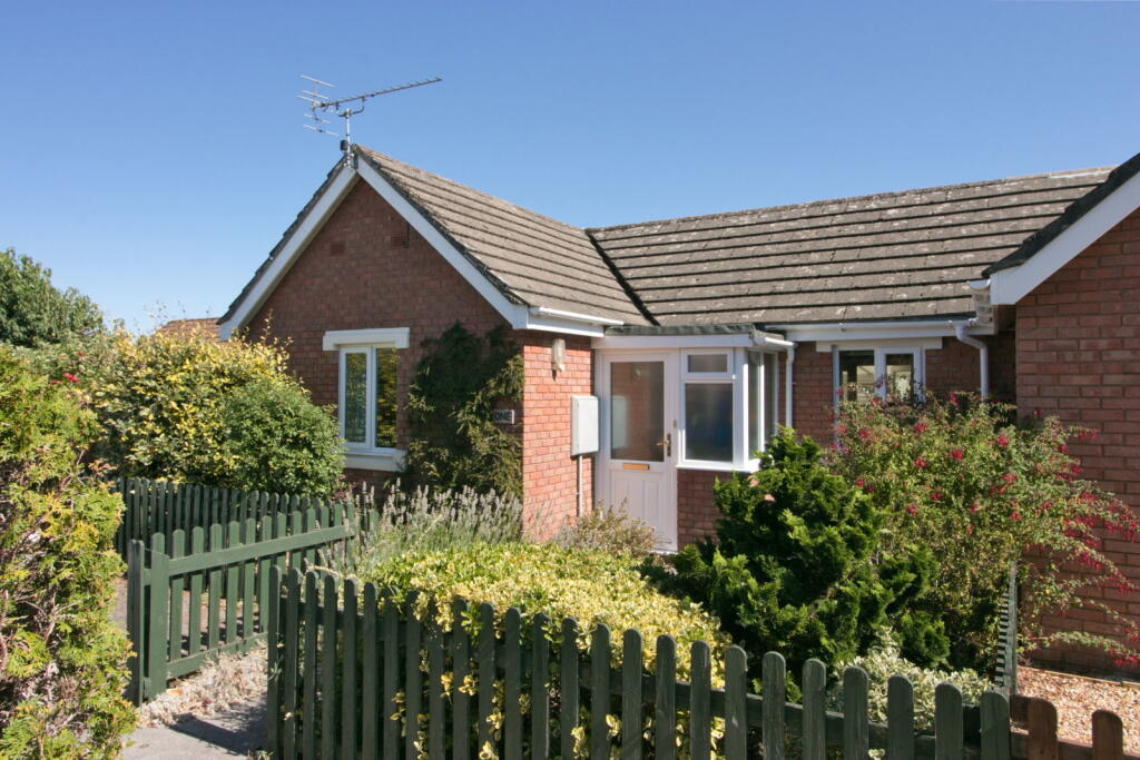 Main image of property: Cottle Mead, Corsham, SN13 9UP