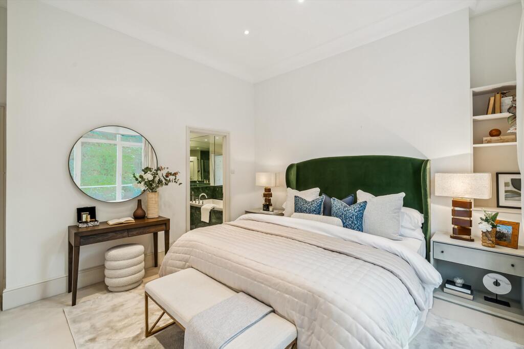 Apartment in London - More