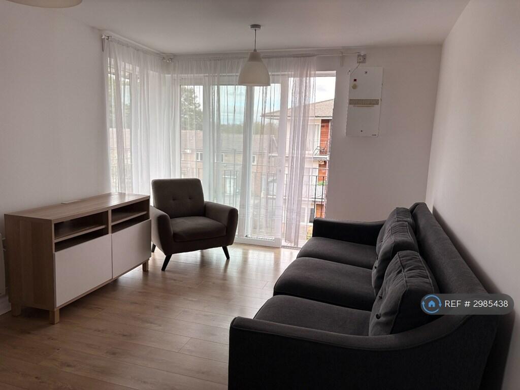 Apartment in Twickenham - View 2
