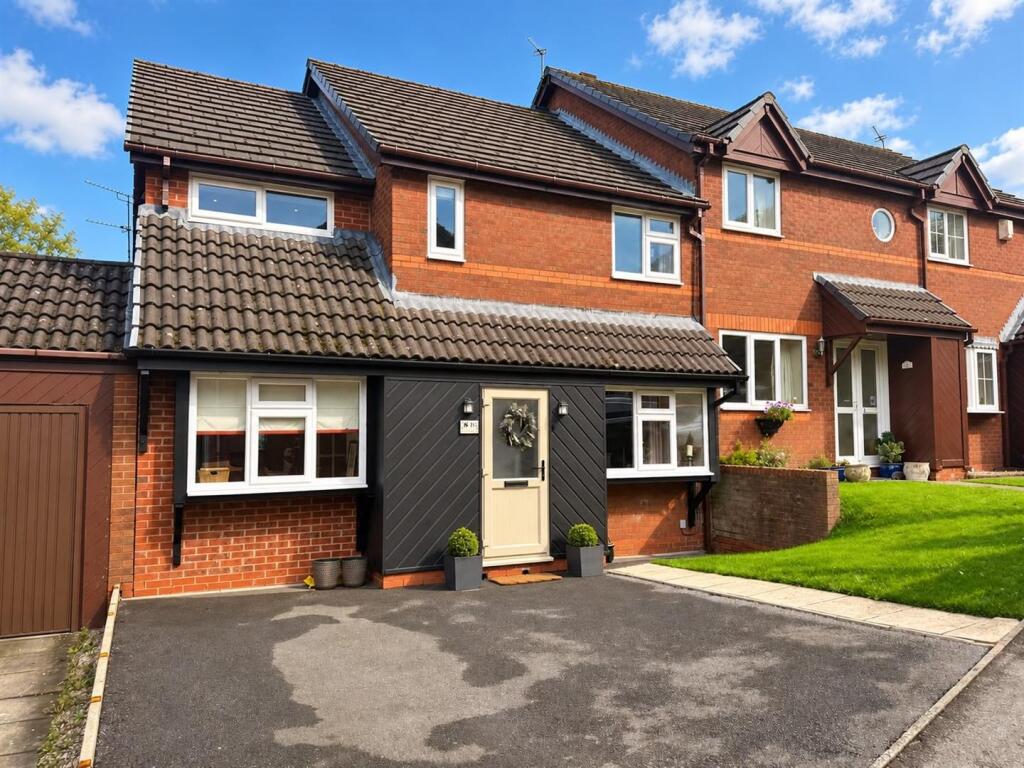 3-bed house on Peveril Mews, Newtown, £325,000