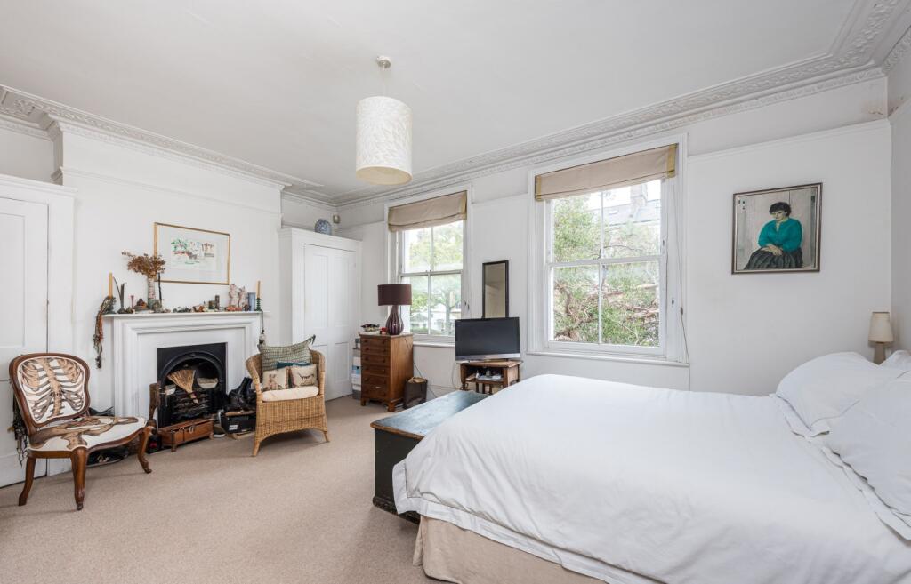 House in London - View 5