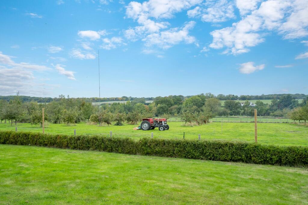 Malt Hill, Warfield, RG42 photo 2