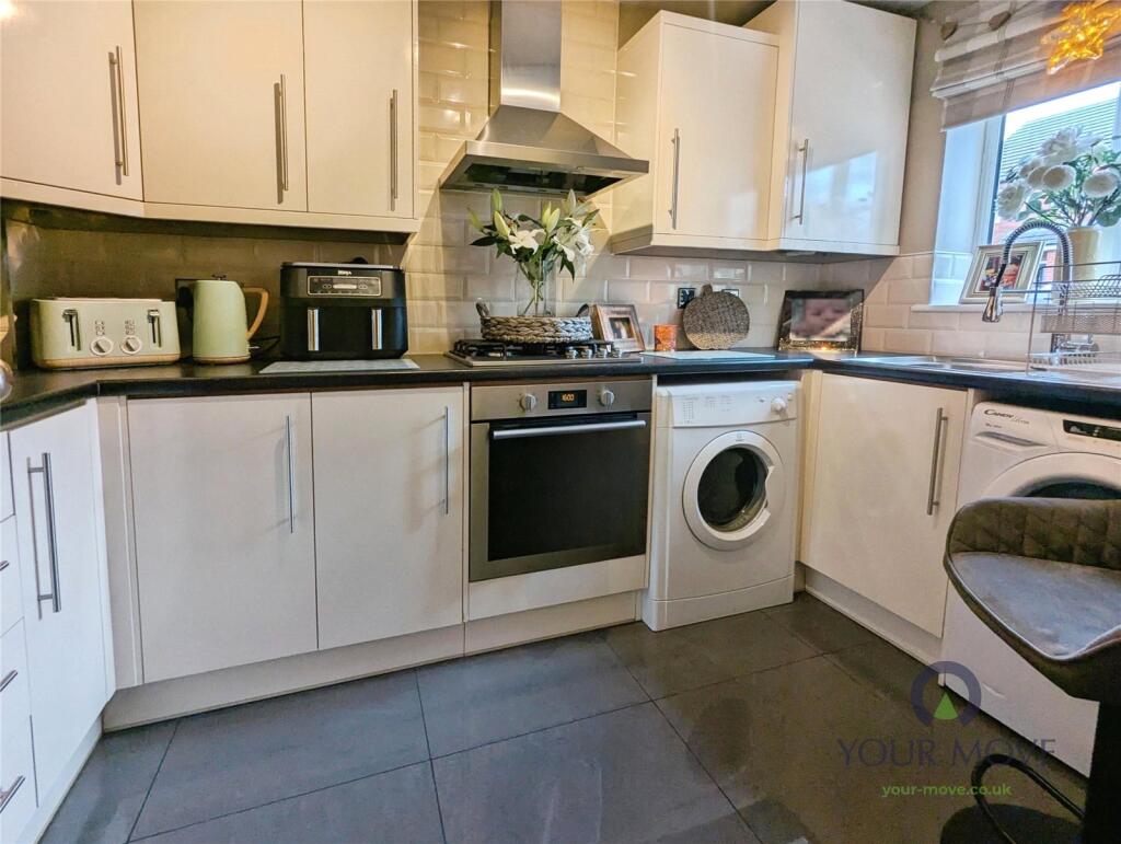 House in Nottingham - View 2