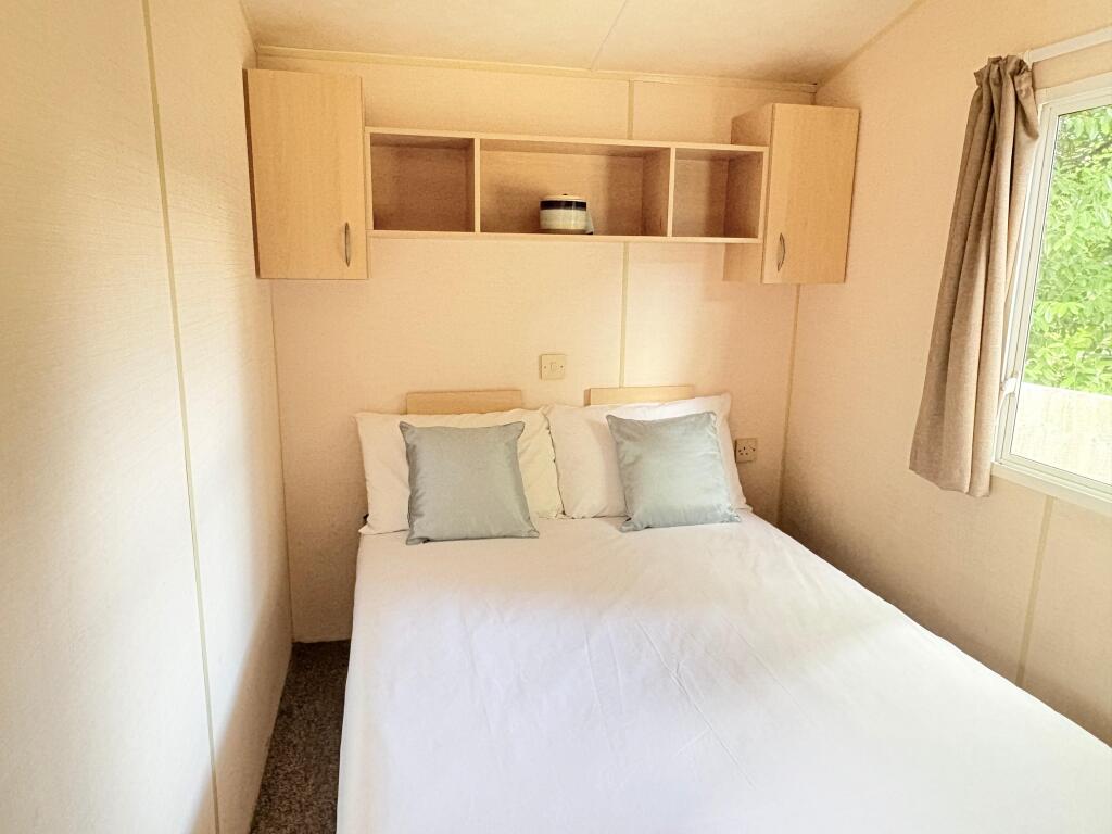 2010 Willerby Magnum, Beauport Holiday Park, St Leonards on Sea, Hastings, East Sussex, TN37 7PP photo 5