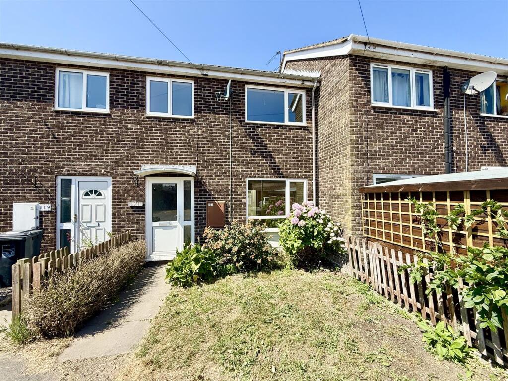 Main image of property: 121 Neville Road, Sutton. NR12