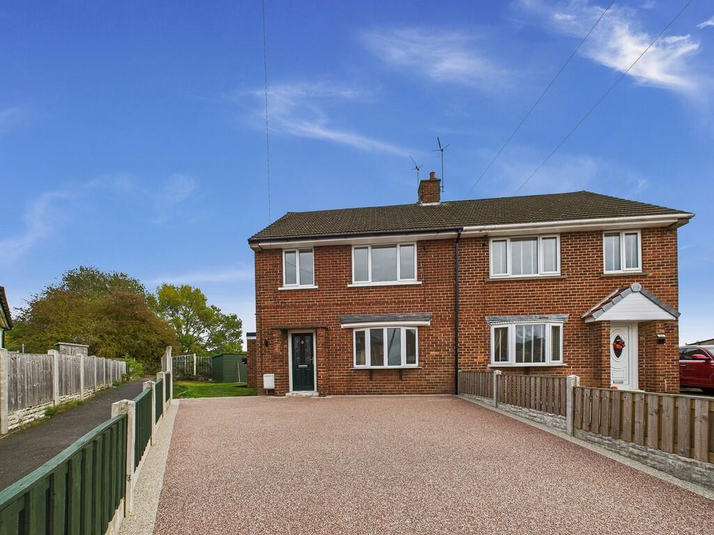 3-bed semi-detached on Burbage Road, Staveley, £200,000