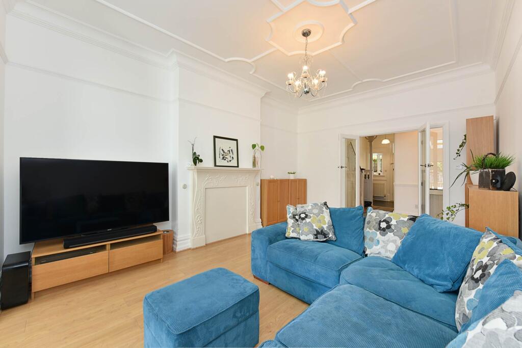 House in London - View 5