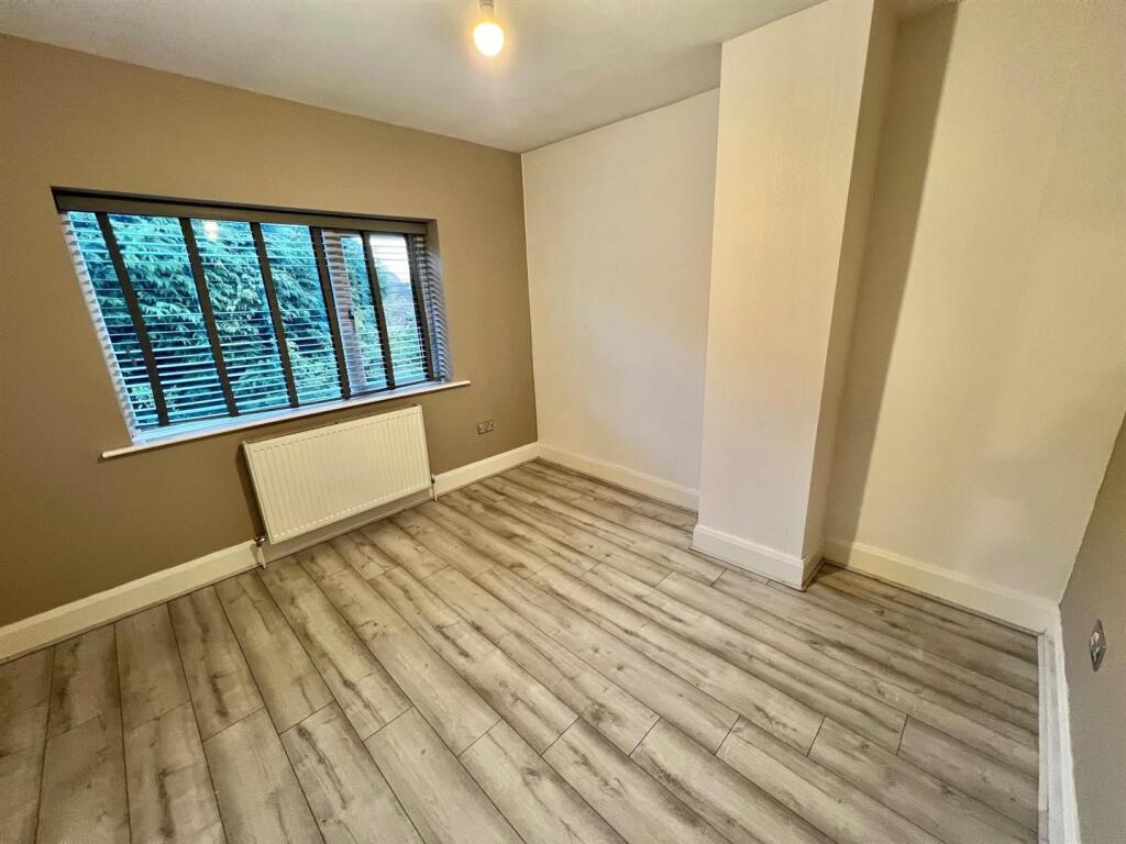 House in Huddersfield - View 5