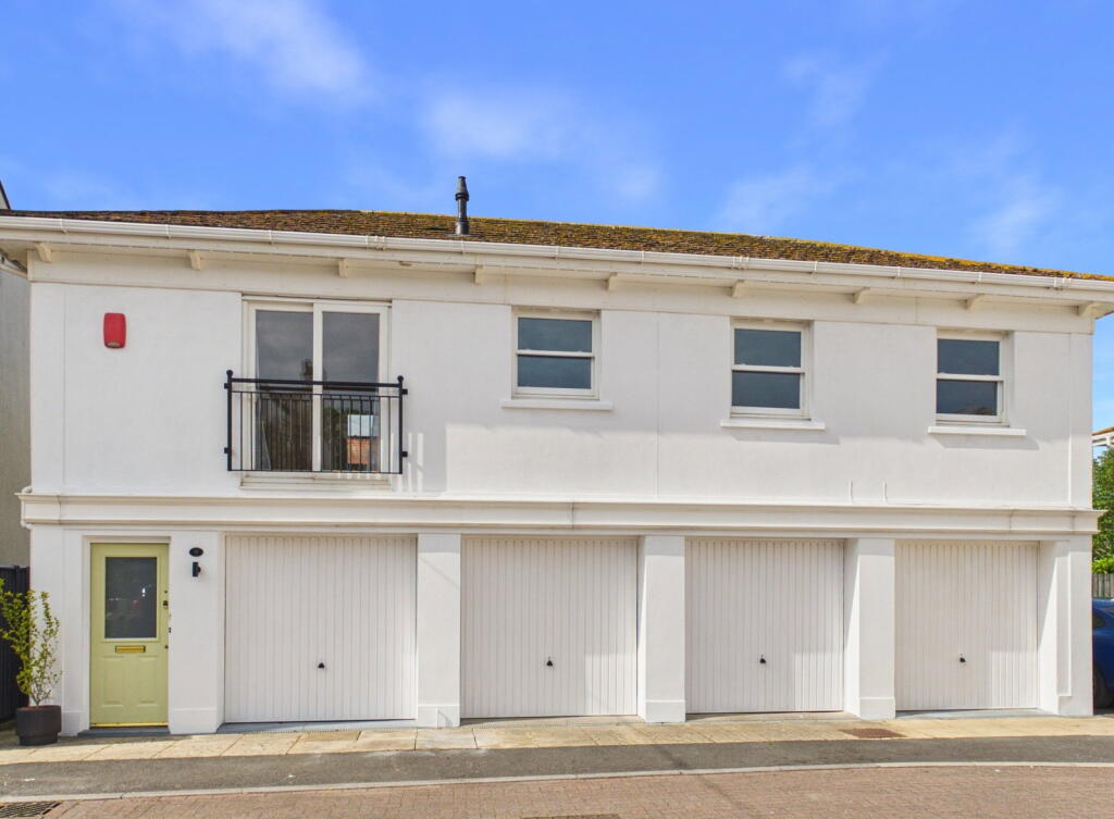 Main image of property: Manor Court, Seaton, EX12 2UJ