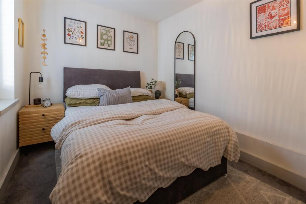 Apartment in Cardiff - More