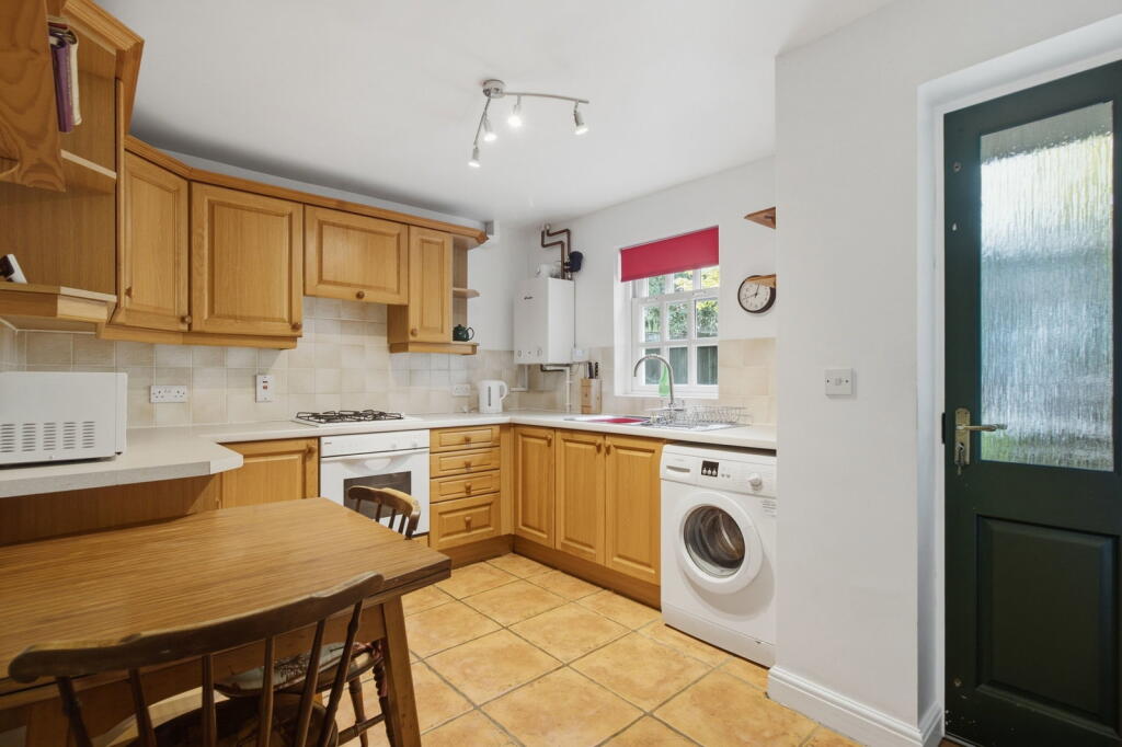 House in Worcester - View 5