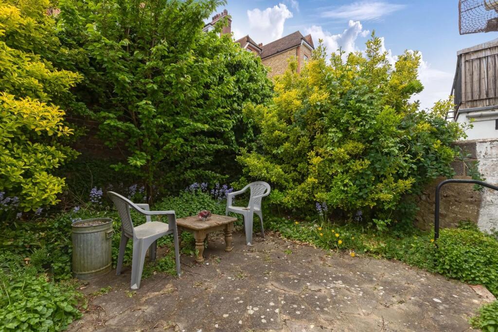Cowper Street, Hove - View 4