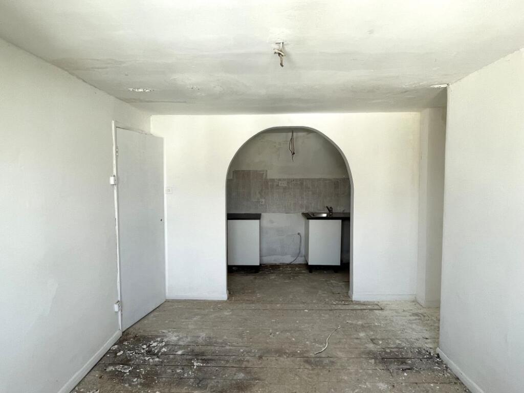 Apartment in Tonbridge - View 3