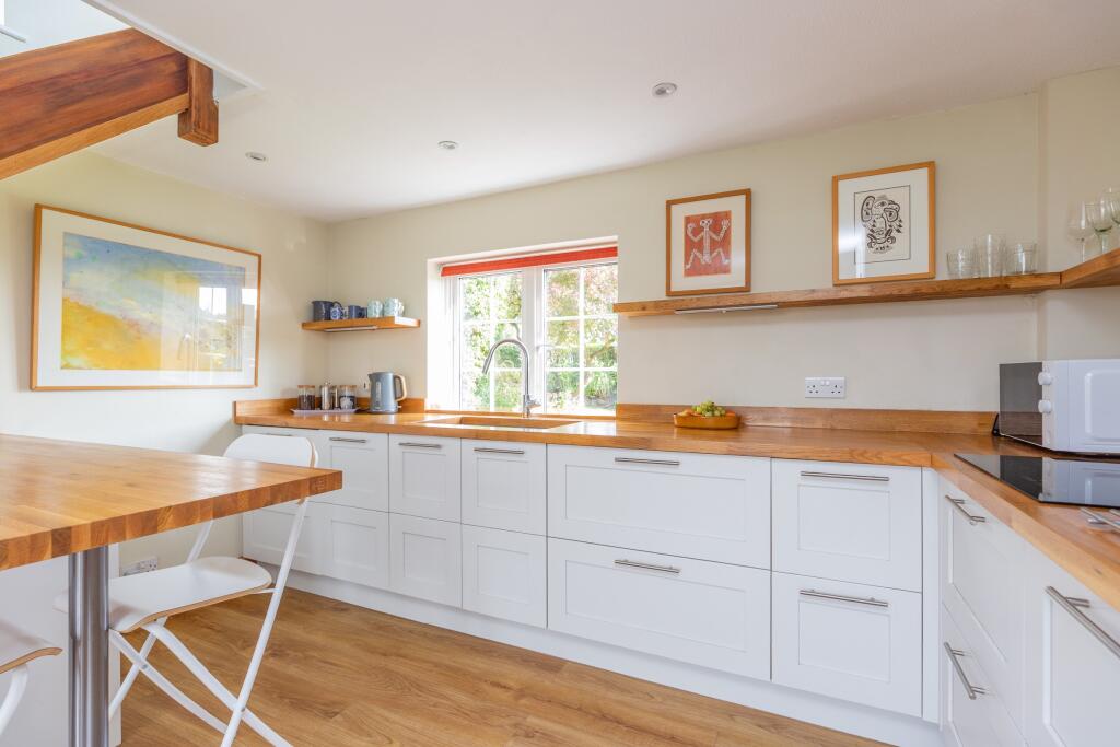 House in Bath - View 4