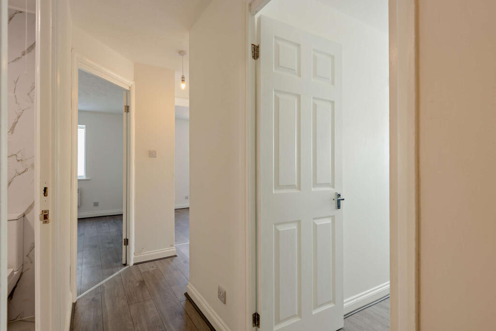 Apartment in Sutton - More