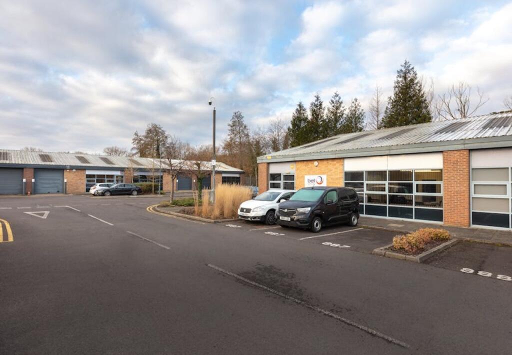 Main image of property: 887 Plymouth Road, Slough Trading Estate, Slough, SL1 4LP