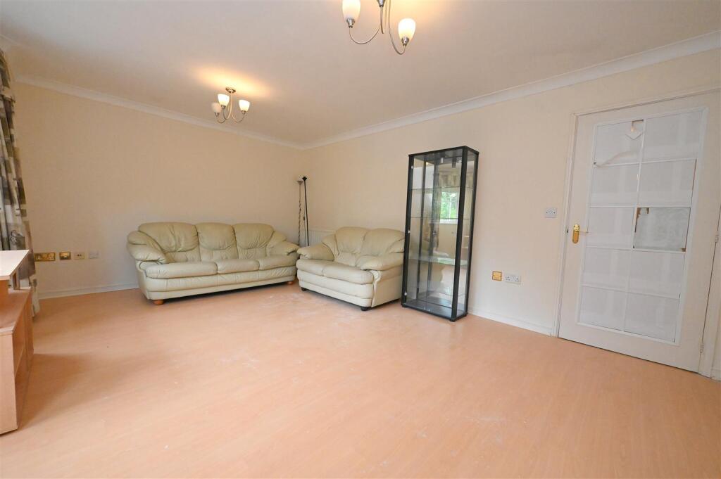 Oakhill Close, Birmingham, B17 photo 4