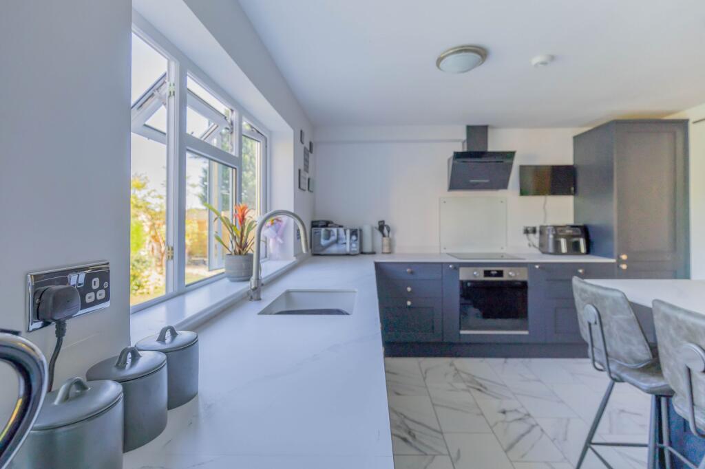 House in Swindon, Wiltshire - View 5